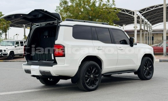 Buy Used Toyota Land Cruiser Prado White Car in Import - Dubai in Clarendon Buy Used Toyota Land Cruiser Prado White Car in Import - Dubai in Clarendon
