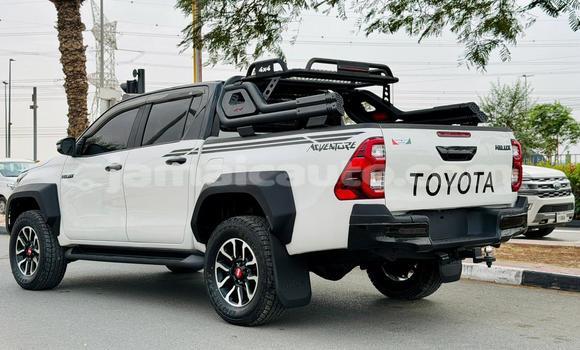 Buy Used Toyota Hiluxe Revo White Car in Import - Dubai in Clarendon Buy Used Toyota Hiluxe Revo White Car in Import - Dubai in Clarendon