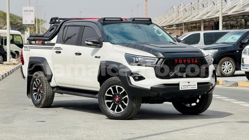 Big with watermark toyota hiluxe revo clarendon import dubai 5650