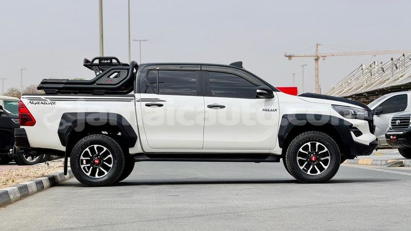 Big with watermark toyota hiluxe revo clarendon import dubai 5650