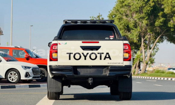 Buy Used Toyota Hilux White Car in Import - Dubai in Clarendon Buy Used Toyota Hilux White Car in Import - Dubai in Clarendon