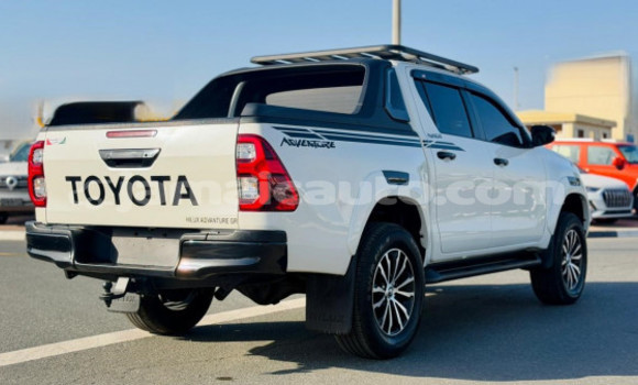 Buy Used Toyota Hilux White Car in Import - Dubai in Clarendon Buy Used Toyota Hilux White Car in Import - Dubai in Clarendon