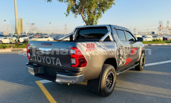 Buy Used Toyota Hilux Black Car in Import - Dubai in Clarendon Buy Used Toyota Hilux Black Car in Import - Dubai in Clarendon