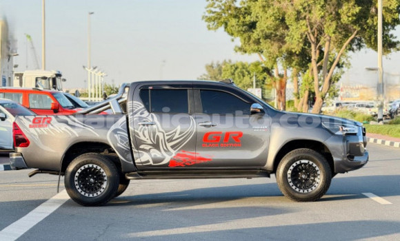 Buy Used Toyota Hilux Black Car in Import - Dubai in Clarendon Buy Used Toyota Hilux Black Car in Import - Dubai in Clarendon