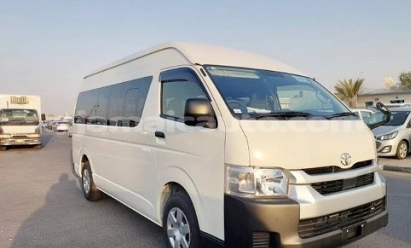 Acheter Occasion Voiture Toyota Hiace Blanc à Kingston, Kingston Acheter Occasion Voiture Toyota Hiace Blanc à Kingston, Kingston