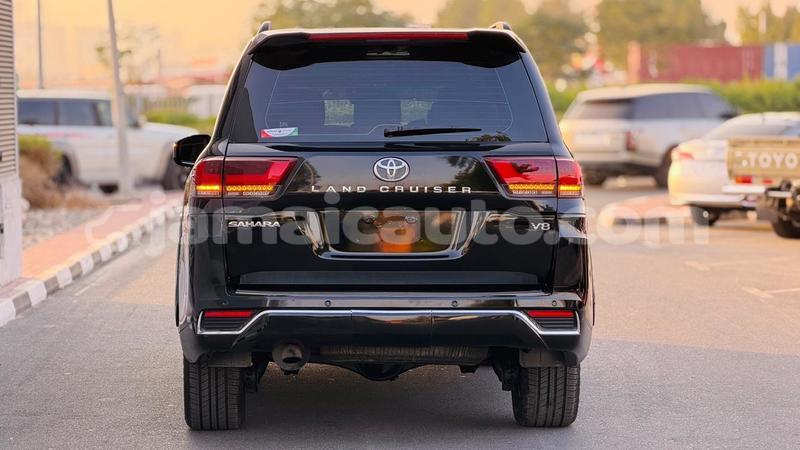 Big with watermark toyota land cruiser clarendon import dubai 5664
