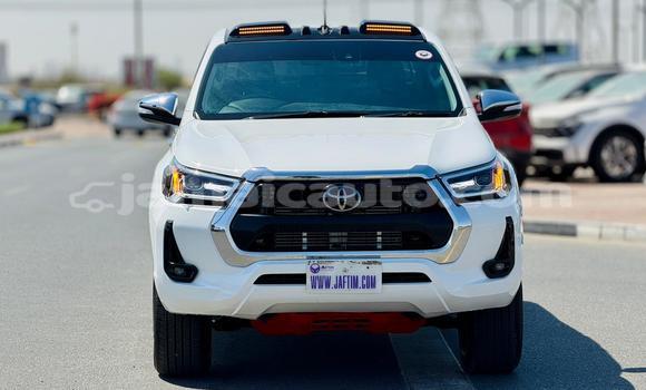 Buy Used Toyota Hilux White Car in Kingston in Kingston