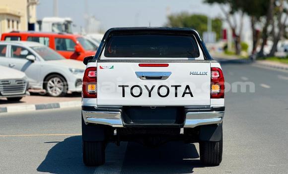 Buy Used Toyota Hilux White Car in Kingston in Kingston Buy Used Toyota Hilux White Car in Kingston in Kingston