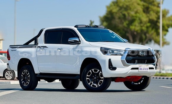 Buy Used Toyota Hilux White Car in Kingston in Kingston Buy Used Toyota Hilux White Car in Kingston in Kingston