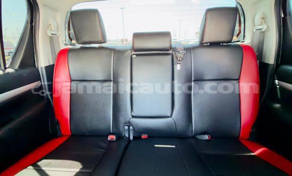 Buy Used Toyota Hilux White Car in Kingston in Kingston Buy Used Toyota Hilux White Car in Kingston in Kingston