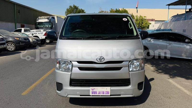Big with watermark toyota hiace clarendon import dubai 5671