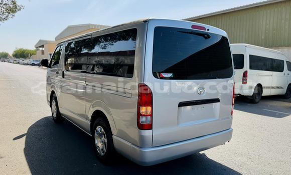 Acheter Occasion Voiture Toyota Hiace Gris à Import - Dubai, Clarendon Acheter Occasion Voiture Toyota Hiace Gris à Import - Dubai, Clarendon