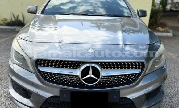 Acheter Occasion Voiture Mercedes-Benz CLA-klasse Gris à Falmouth, Trelawney Acheter Occasion Voiture Mercedes-Benz CLA-klasse Gris à Falmouth, Trelawney