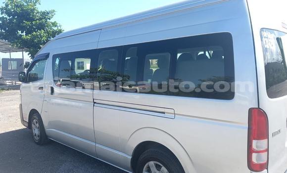Buy Used Toyota Hiace Silver Car in Falmouth in Trelawney Buy Used Toyota Hiace Silver Car in Falmouth in Trelawney