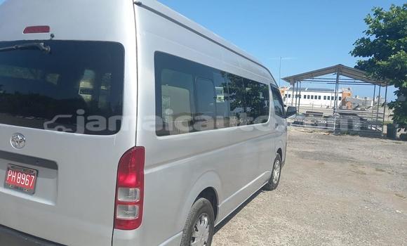 Buy Used Toyota Hiace Silver Car in Falmouth in Trelawney Buy Used Toyota Hiace Silver Car in Falmouth in Trelawney