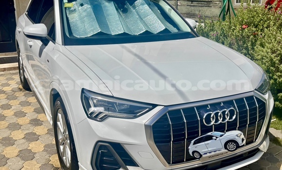 Buy Used Audi Q3 White Car in Kingston in Kingston