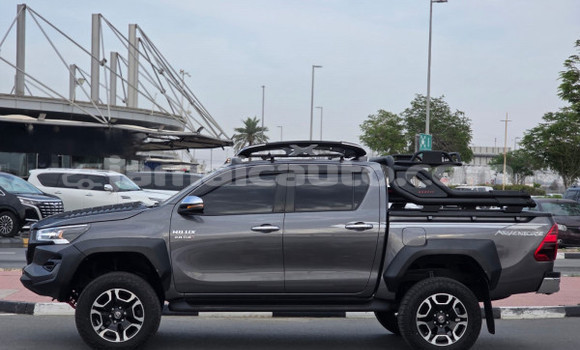 Buy Used Toyota Hilux Black Car in Import - Dubai in Clarendon Buy Used Toyota Hilux Black Car in Import - Dubai in Clarendon