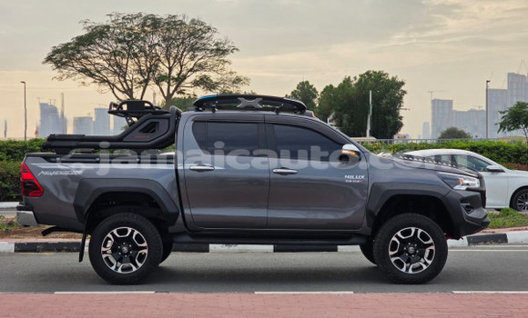 Buy Used Toyota Hilux Black Car in Import - Dubai in Clarendon Buy Used Toyota Hilux Black Car in Import - Dubai in Clarendon