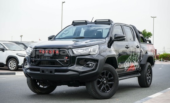 Buy Used Toyota Hilux Black Car in Import - Dubai in Clarendon Buy Used Toyota Hilux Black Car in Import - Dubai in Clarendon