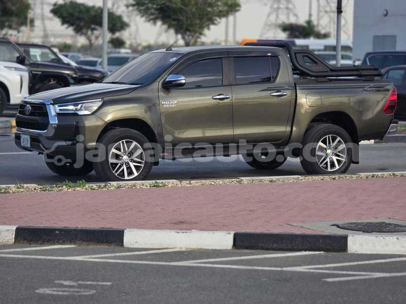 Big with watermark toyota hilux clarendon import dubai 5687
