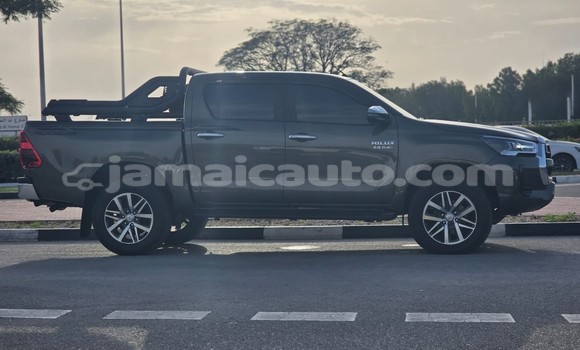 Buy Used Toyota Hilux Green Car in Import - Dubai in Clarendon Buy Used Toyota Hilux Green Car in Import - Dubai in Clarendon