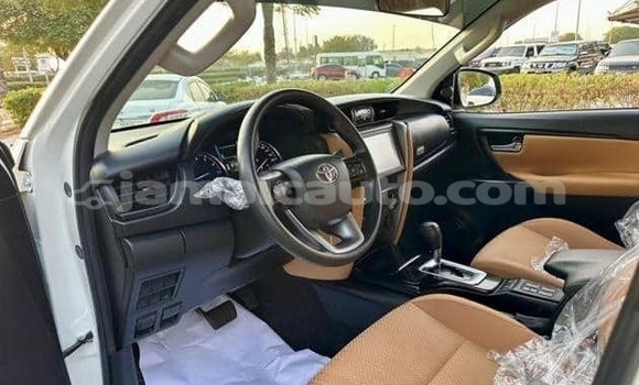 Buy Used Toyota Fortuner White Car in Kingston in Kingston Buy Used Toyota Fortuner White Car in Kingston in Kingston
