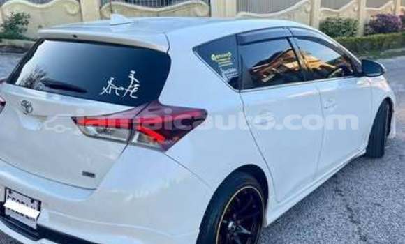 Buy Used Toyota Auris Other Car in Import - Dubai in Clarendon