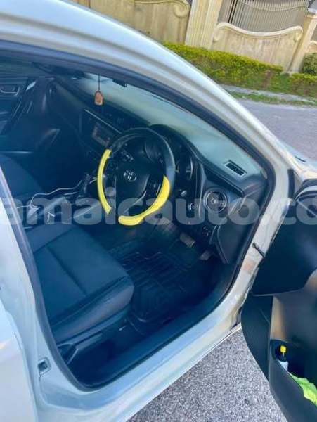 Big with watermark toyota auris clarendon import dubai 5701