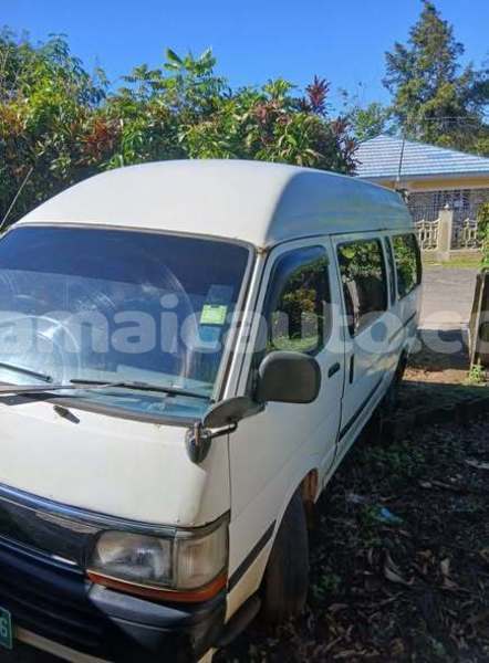 Big with watermark toyota alphard clarendon import dubai 5706