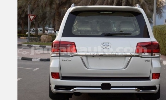 Acheter Occasion Voiture Toyota Land Cruiser Blanc à Kingston, Kingston Acheter Occasion Voiture Toyota Land Cruiser Blanc à Kingston, Kingston