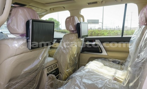 Acheter Occasion Voiture Toyota Land Cruiser Blanc à Kingston, Kingston Acheter Occasion Voiture Toyota Land Cruiser Blanc à Kingston, Kingston