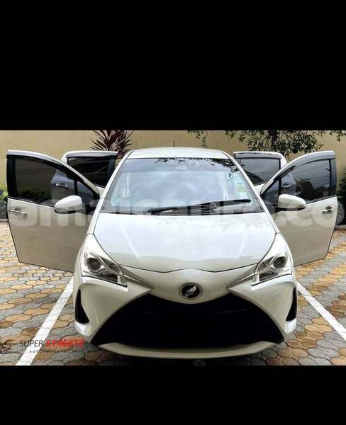Big with watermark toyota vitz clarendon import dubai 5719