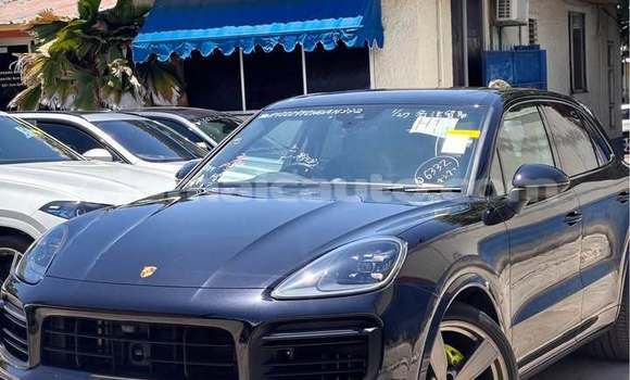 Buy Used Porsche Cayenne Black Car in May Pen in Clarendon