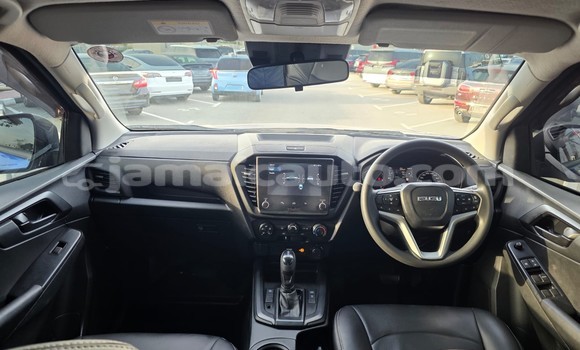 Buy Used Isuzu D–MAX Blue Car in Import - Dubai in Clarendon Buy Used Isuzu D–MAX Blue Car in Import - Dubai in Clarendon