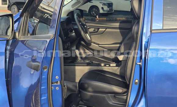 Buy Used Isuzu D–MAX Blue Car in Import - Dubai in Clarendon Buy Used Isuzu D–MAX Blue Car in Import - Dubai in Clarendon