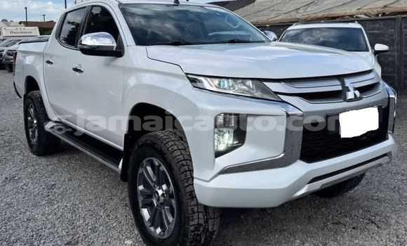 Acheter Occasion Voiture Mitsubishi L200 Blanc à Kingston, Kingston