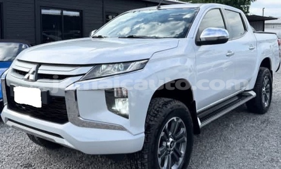 Buy Used Mitsubishi L200 White Car in Kingston in Kingston Buy Used Mitsubishi L200 White Car in Kingston in Kingston