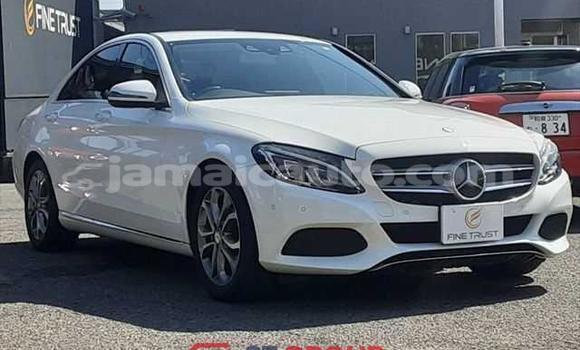 Buy Used Mercedes-Benz 200 White Car in Kingston in Kingston