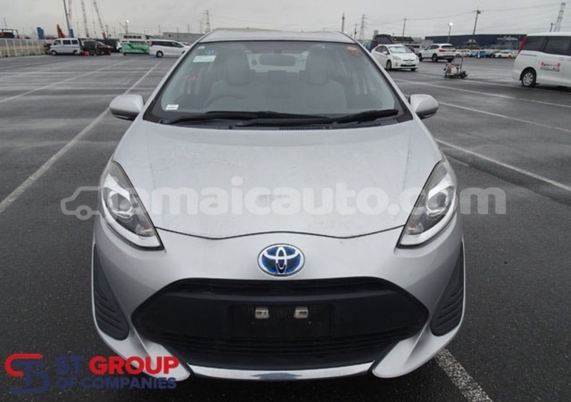 Big with watermark toyota aqua kingston kingston 5736