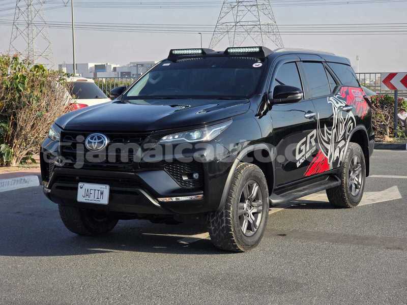 Big with watermark toyota fortuner clarendon import dubai 5737