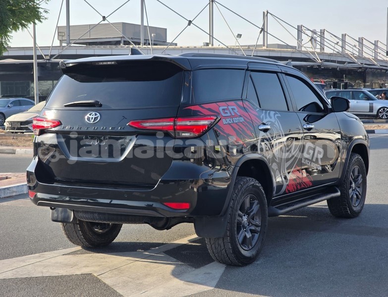 Big with watermark toyota fortuner clarendon import dubai 5737