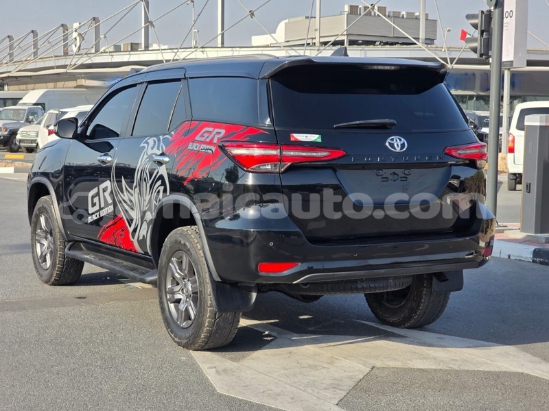Big with watermark toyota fortuner clarendon import dubai 5737