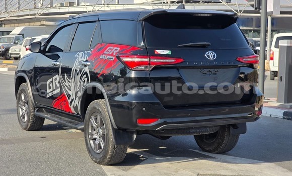 Acheter Occasion Voiture Toyota Fortuner Noir à Import - Dubai, Clarendon Acheter Occasion Voiture Toyota Fortuner Noir à Import - Dubai, Clarendon