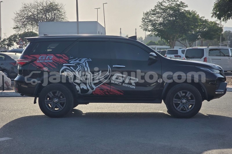 Big with watermark toyota fortuner clarendon import dubai 5737