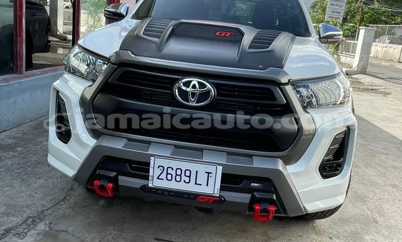 Acheter Occasion Voiture Toyota Hiluxe Revo Blanc à Kingston, Kingston Acheter Occasion Voiture Toyota Hiluxe Revo Blanc à Kingston, Kingston