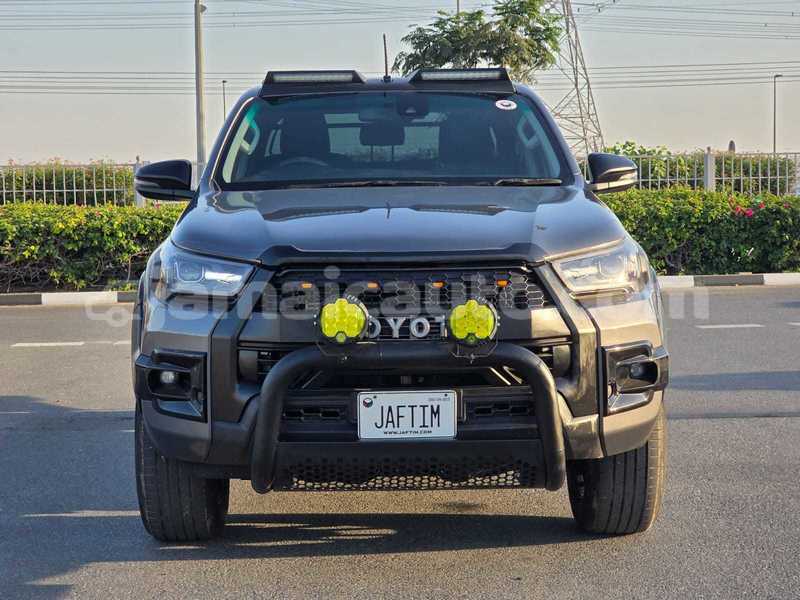 Big with watermark toyota hilux clarendon import dubai 5748