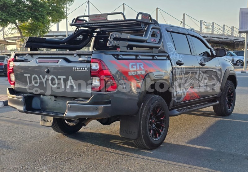 Big with watermark toyota hilux clarendon import dubai 5748