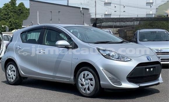 Buy Used Toyota Aqua Silver Car in Lucea in Hanover