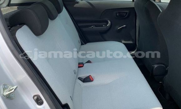 Acheter Occasion Voiture Toyota Aqua Gris à Lucea, Hanover Acheter Occasion Voiture Toyota Aqua Gris à Lucea, Hanover