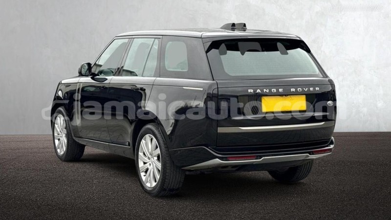 Big with watermark land rover range rover clarendon import dubai 5755